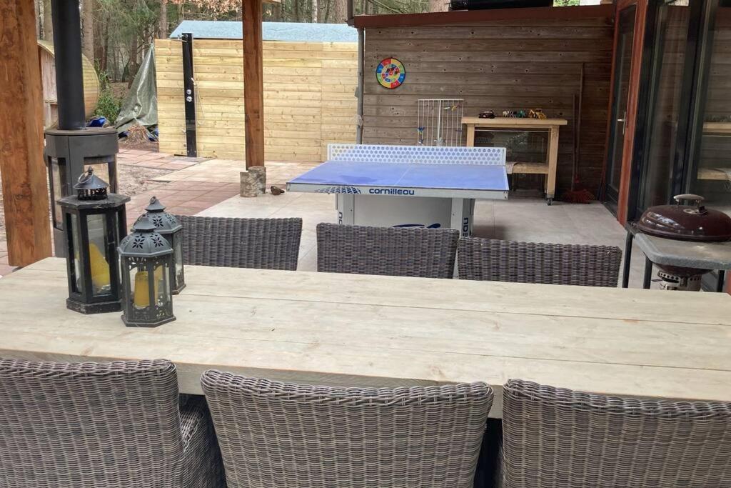Kindvriendelijke Bungalow In Het Bos Bij Zwemmeer. Vilsteren Eksteriør bilde