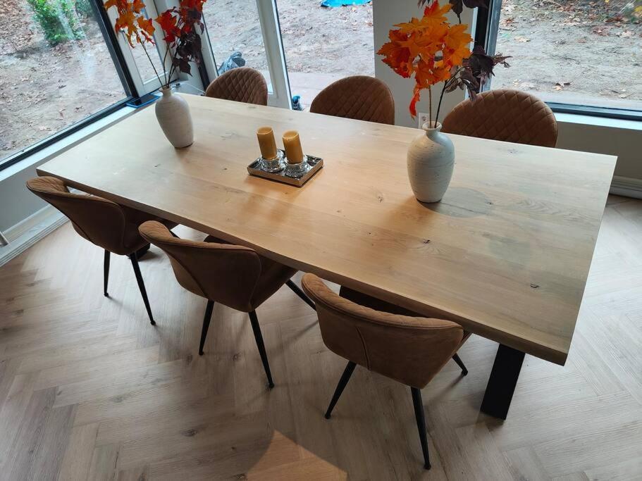 Kindvriendelijke Bungalow In Het Bos Bij Zwemmeer. Vilsteren Eksteriør bilde